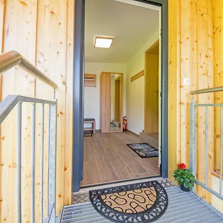 Lackner Mit Seeblick *