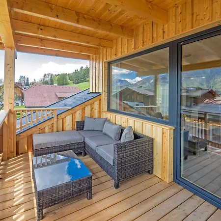 Lackner Mit Seeblick Rum i privatbostad *